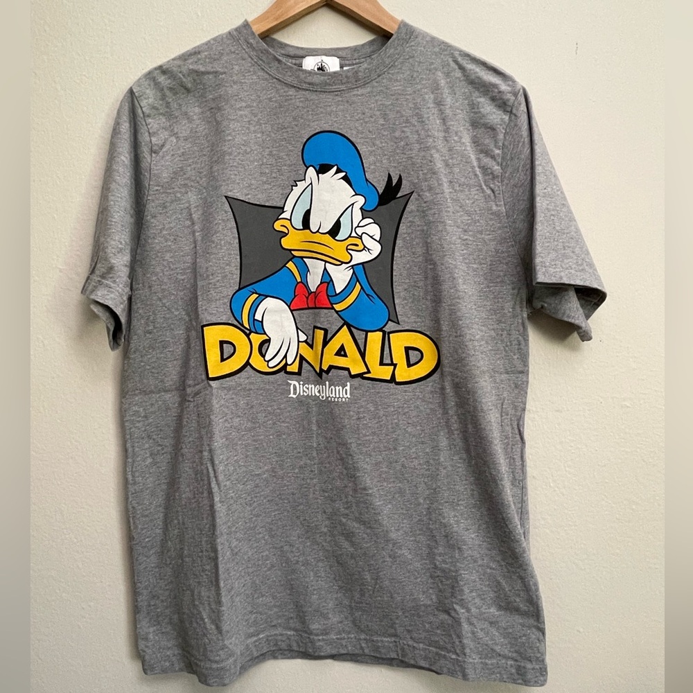 Disney Donald Duck Disneyland Adult Shirt size Large color Gray